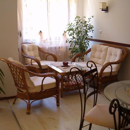 Family Hotel Bellehouse Csernomorec Kültér fotó